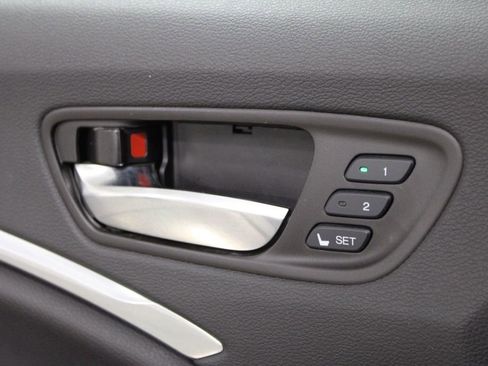 Used 2020 Acura MDX FWD image 17