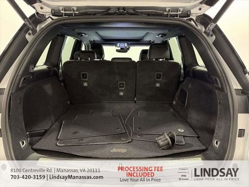 Used 2024 Jeep Grand Cherokee Summit w/ Luxury Tech Group V AWD/4WD image 13