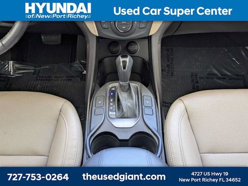 Used 2017 Hyundai Santa Fe Sport FWD image 22