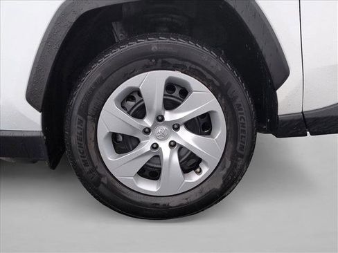 Used 2025 Toyota RAV4 LE image 23