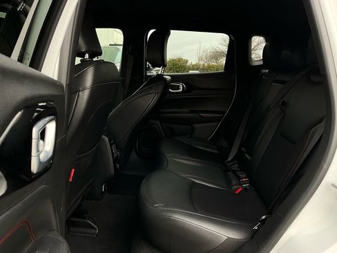 Used 2025 Jeep Compass Trailhawk w/ Trailer Tow Group image 11