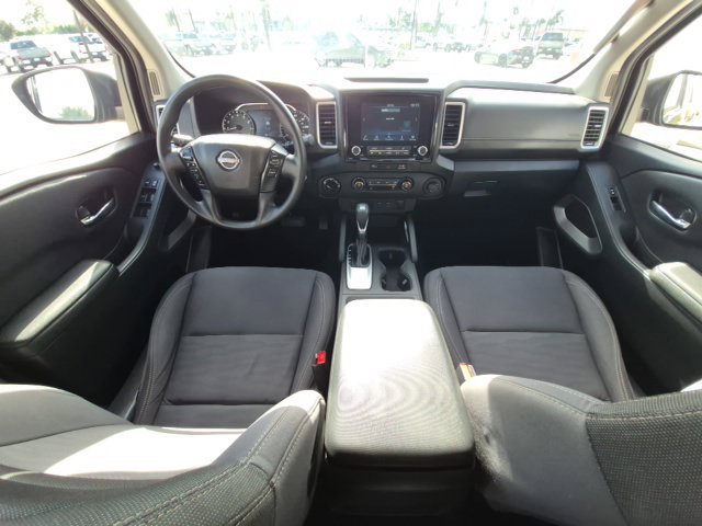 Used 2023 Nissan Frontier 4x4 Crew Cab image 17