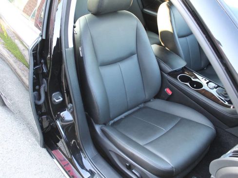 Used 2019 INFINITI Q50 Luxe w/ Essential Package (3.0T Luxe) AWD/4WD image 13