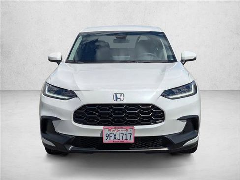 Certified 2023 Honda HR-V LX image 2