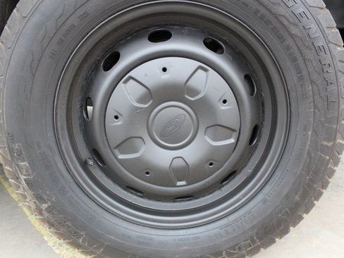 Used 2017 Ford Transit 350 XL image 20