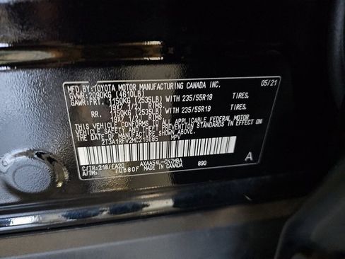 Used 2021 Toyota RAV4 XLE Premium image 36