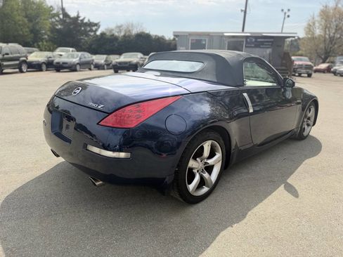 Used 2009 Nissan 350Z Touring image 5