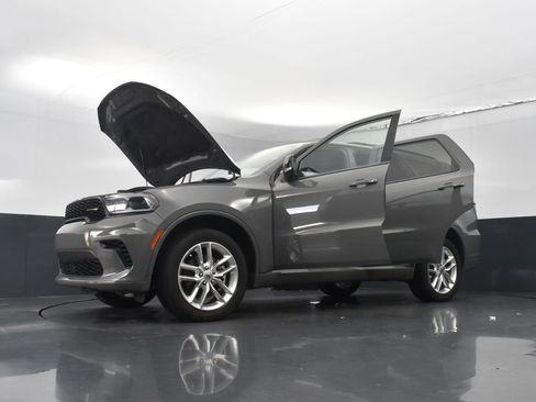 Used 2024 Dodge Durango GT image 32