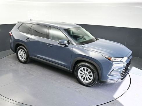 Used 2025 Toyota Grand Highlander AWD image 28