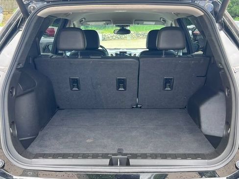 Used 2022 Chevrolet Equinox Premier AWD/4WD image 39