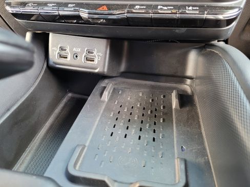 Used 2025 Dodge Durango GT AWD/4WD image 21