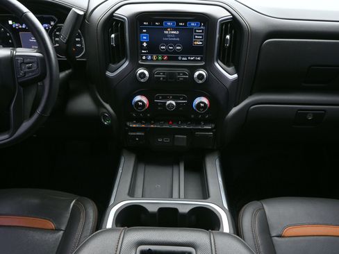 Used 2020 GMC Sierra 1500 AT4 w/ AT4 Premium Package image 14