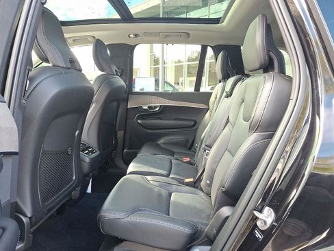 Certified 2022 Volvo XC90 T6 Inscription w/ Climate Package image 10