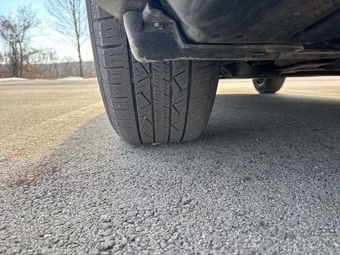 Used 2021 Toyota Highlander XLE image 10