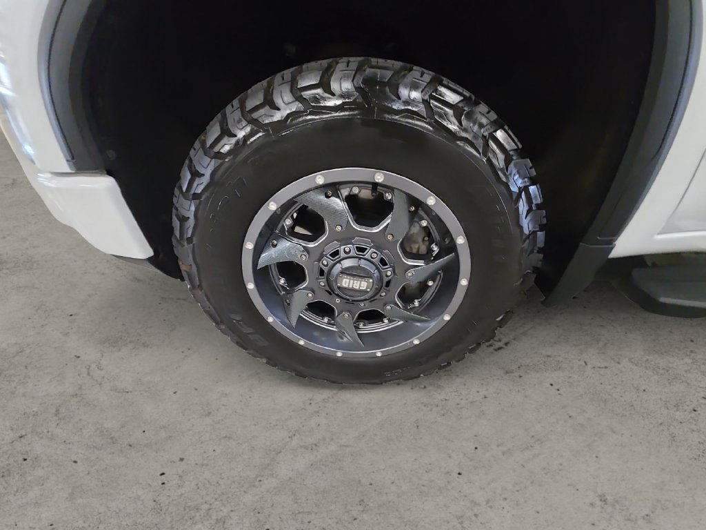 Used 2020 GMC Sierra 1500 AT4 w/ AT4 Premium Package AWD/4WD image 13