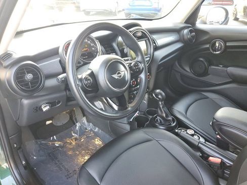 Used 2018 MINI Cooper 4-Door Hardtop image 15