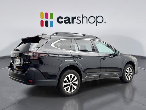 Used 2024 Subaru Outback Premium AWD/4WD image 5