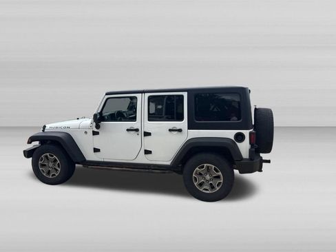 Used 2015 Jeep Wrangler Unlimited Rubicon w/ Connectivity Group AWD/4WD image 6
