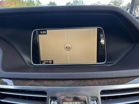 Used 2016 Mercedes-Benz E 350 4MATIC Sedan image 17