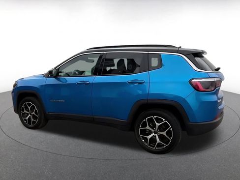 Used 2025 Jeep Compass Limited AWD/4WD image 11