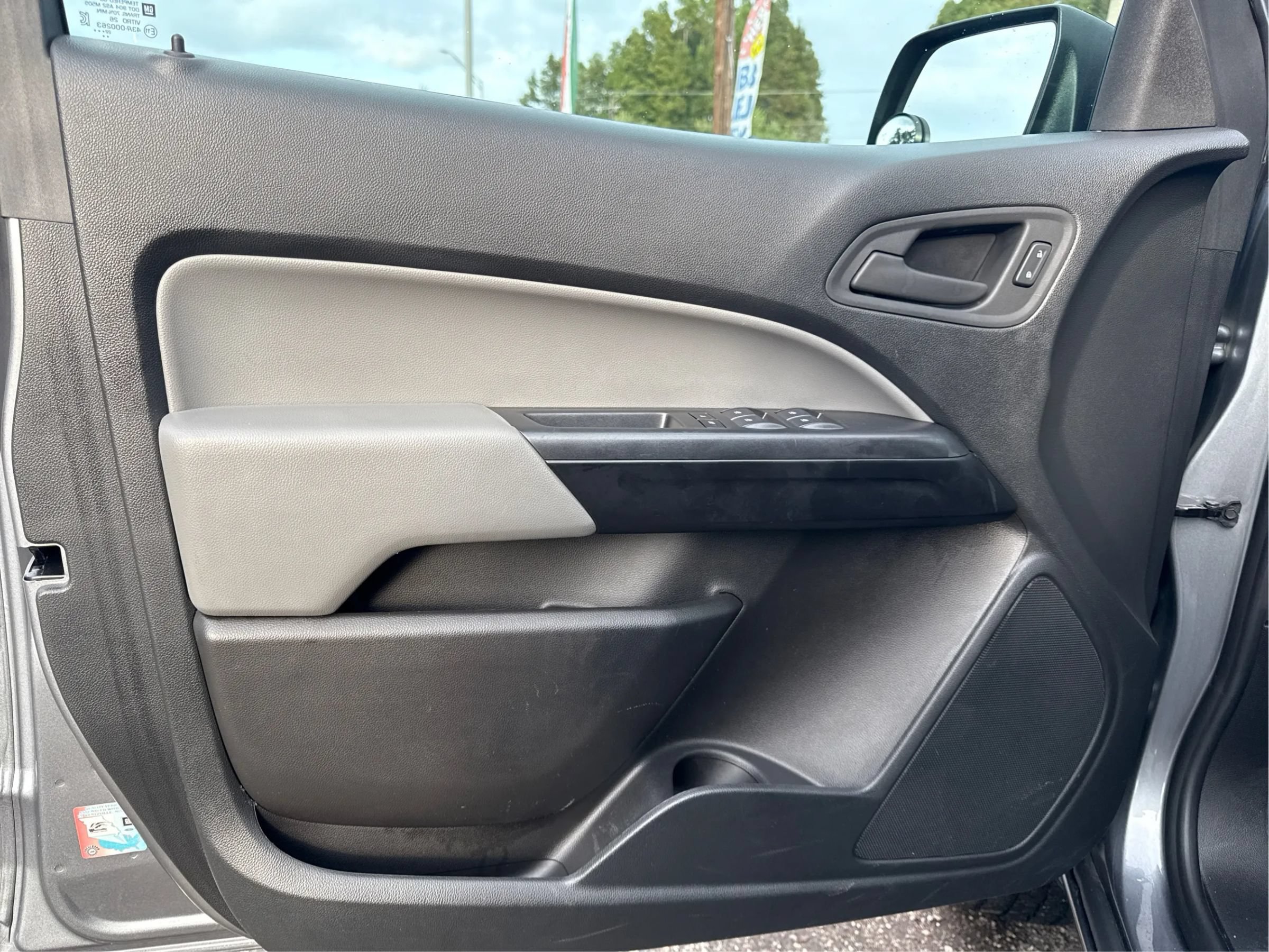 Used 2022 Chevrolet Colorado W/T w/ WT Convenience Package RWD image 20