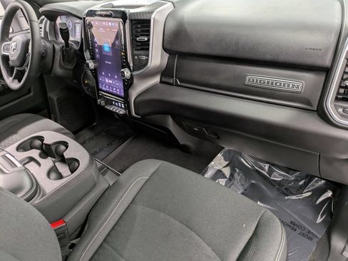Used 2025 RAM 2500 Big Horn AWD/4WD image 30