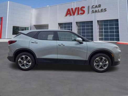 Used 2025 Chevrolet Blazer LT AWD/4WD image 5