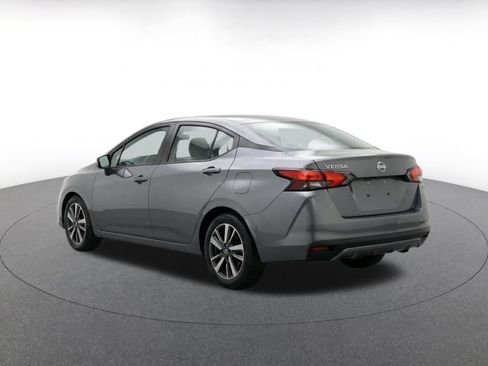 Used 2025 Nissan Versa SV FWD image 5