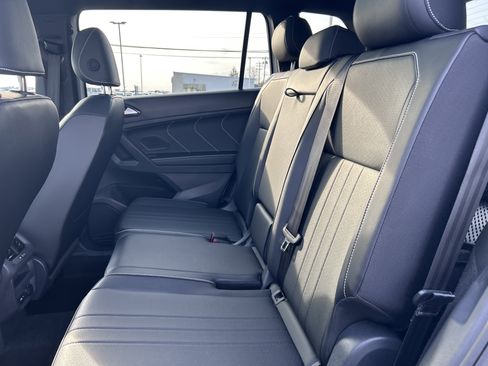 Certified 2024 Volkswagen Tiguan SE R-Line image 24
