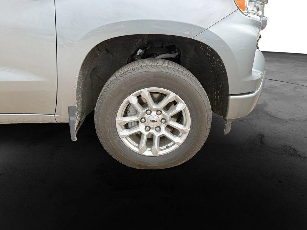 Used 2026 Chevrolet Silverado 1500 RST AWD/4WD image 13