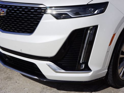 Used 2025 Cadillac XT6 Premium Luxury w/ Platinum Package image 16