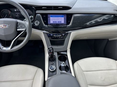 Used 2020 Cadillac XT6 Premium Luxury image 15