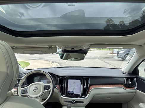 Used 2022 Volvo S60 T8 R-Design Expression w/ Advanced Package image 40