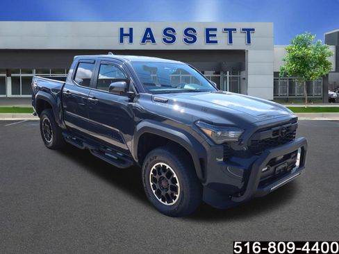 Used 2026 Toyota Tacoma TRD Off-Road image 1