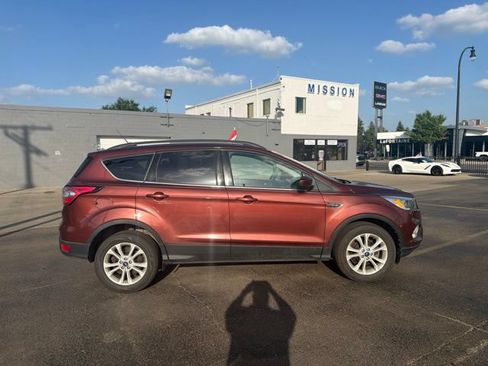 Used 2018 Ford Escape SE w/ SE Sync 3 Package FWD image 8