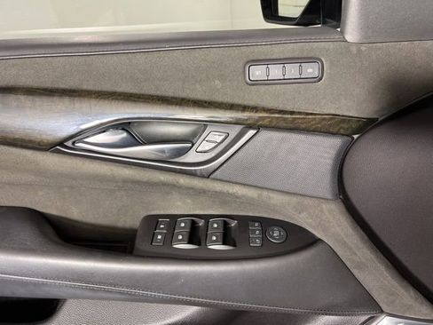 Used 2019 Cadillac Escalade Platinum image 28