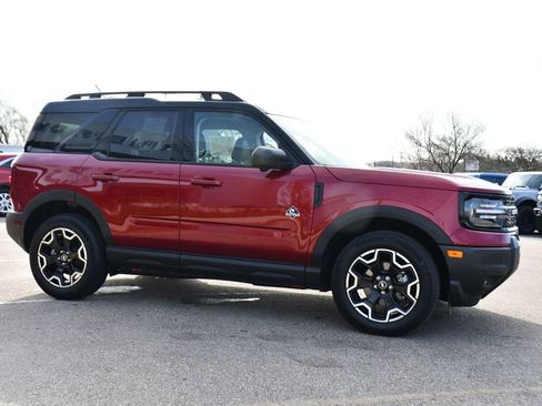 Used 2025 Ford Bronco Sport Outer Banks w/ Outer Banks Tech Package+ AWD/4WD image 8