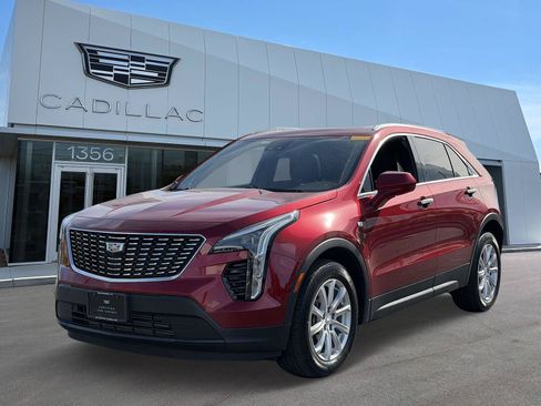 Certified 2023 Cadillac XT4 Luxury w/ Cold Weather Package AWD/4WD image 2
