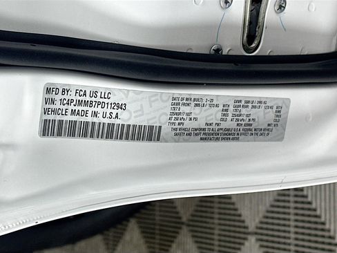 Used 2023 Jeep Cherokee Altitude Lux image 12