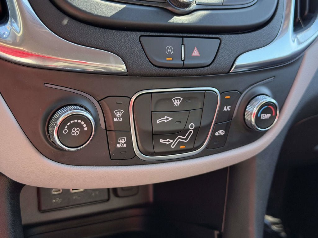 Used 2023 Chevrolet Equinox LS FWD image 28