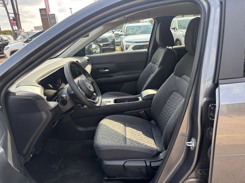 Used 2026 Nissan Kicks SV w/ Cold Weather Package AWD/4WD image 21