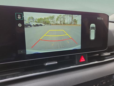 New 2026 Kia Carnival EX FWD image 20