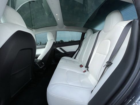 Used 2019 Tesla Model 3 Long Range image 27