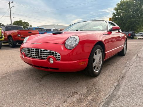 Used 2003 Ford Thunderbird RWD image 4