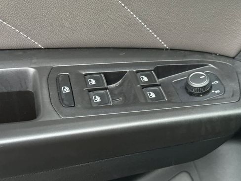 Used 2022 Volkswagen Atlas SEL image 13