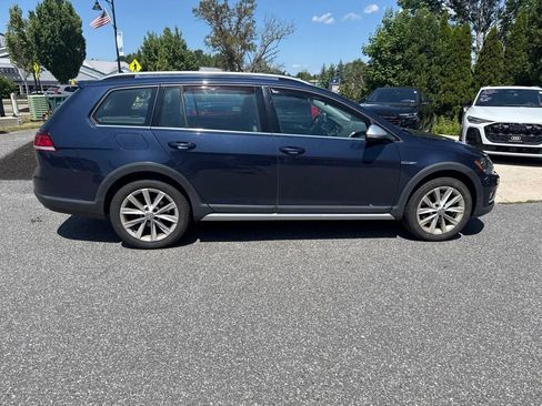 Used 2019 Volkswagen Golf Alltrack S AWD/4WD image 5