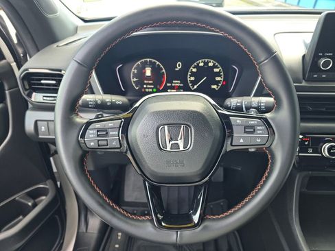 Certified 2025 Honda Pilot Sport image 25