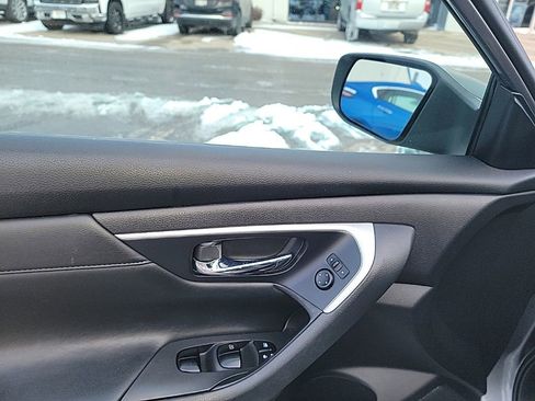 Used 2018 Nissan Altima 2.5 SR w/ SR Midnight Edition image 10