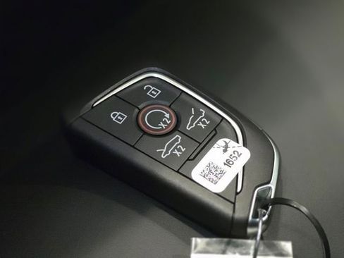 New 2026 Chevrolet Corvette Stingray Preferred Cpe w/ Z51 Performance Package image 12