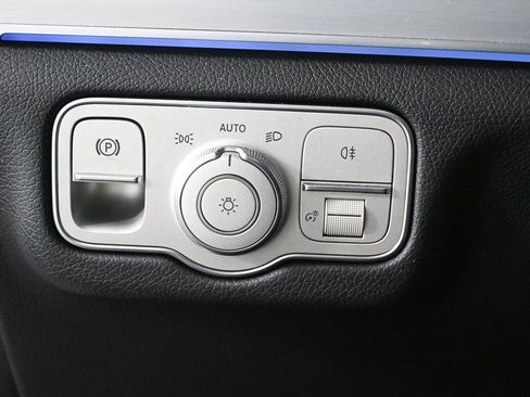 Certified 2024 Mercedes-Benz GLE 350 4MATIC image 9